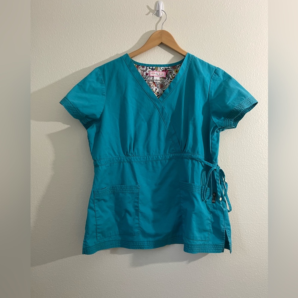 Koi by Kathy Peterson Women’s Turquoise Katelyn Mock-Wrap Scrub Top Size L
